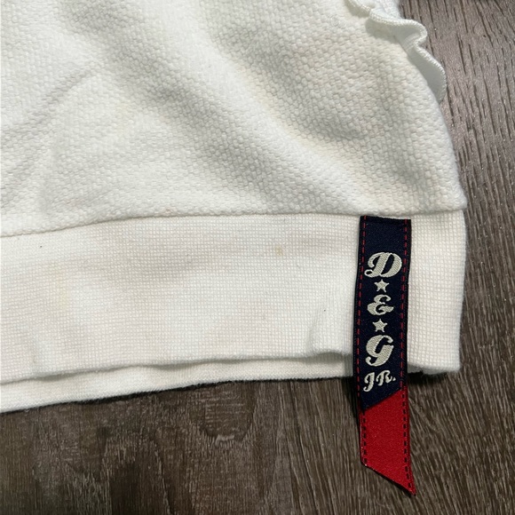 DOLCE & GABBANNA***White Sweater Size 2*** EUC $480 - Picture 4 of 5